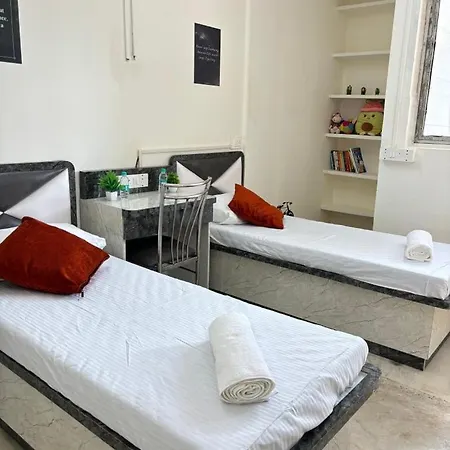 Pinaki Shared Live Hostel